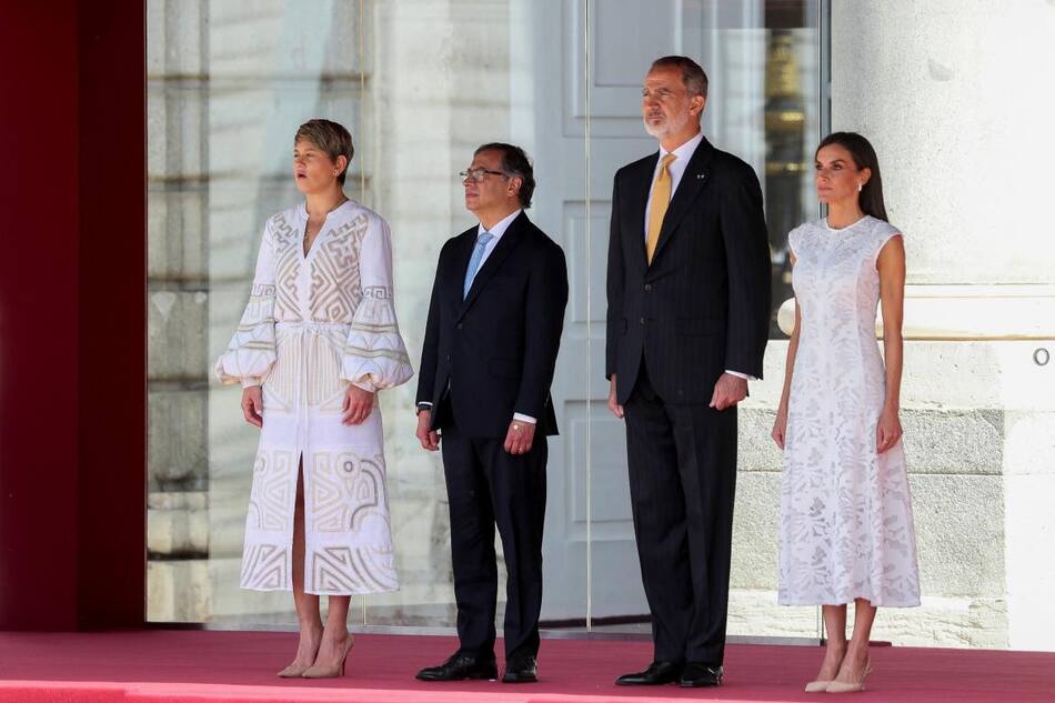 Verónica Alcocer, primera dama de colombia, Gustavo Petro, Rey Felipe VI y Reina Letizia. Foto: Reuters.