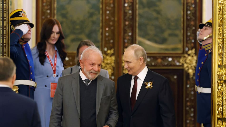 Lula da Silva y Vladimir Putin. Foto: REUTERS/Maxim Shemetov.
