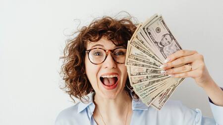 Dinero. Foto: Pexels.