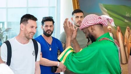 Lionel Messi, en su primer visita a Arabia Saudita. Foto: Twitter @sauditourism.
