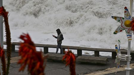 La llegada de un ciclón extratropical a Mar del Plata. Foto: NA (José Scalzo)