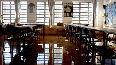 Las inundaciones en el sur de Brasil dejan a los estudiantes sin aulas durante un mes. Foto: EFE.