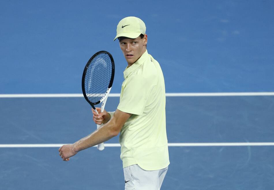 Jannik Sinner y Alexander Zverev. Foto: Reuters/Kim Kyung-Hoon.
