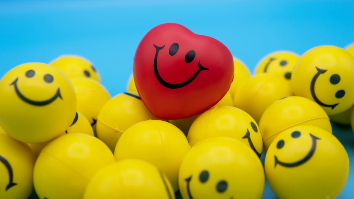 Uno por uno: ¿qué significan los emojis de corazón en WhatsApp?