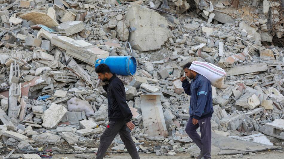 Palestinos desplazados de la Franja de Gaza. Foto: Reuters/Dawoud Abu Alkas.