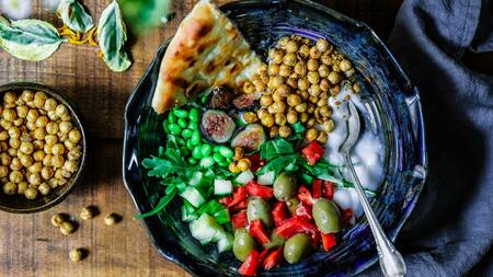 Los alimentos que hay que priorizar a partir de los 50 años para reducir la inflamación. Foto Unsplash.