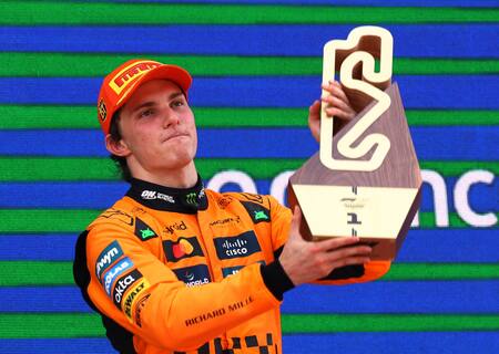 McLaren festeja tras ganar el Gran Premio de España. Foto: REUTERS/Albert Gea