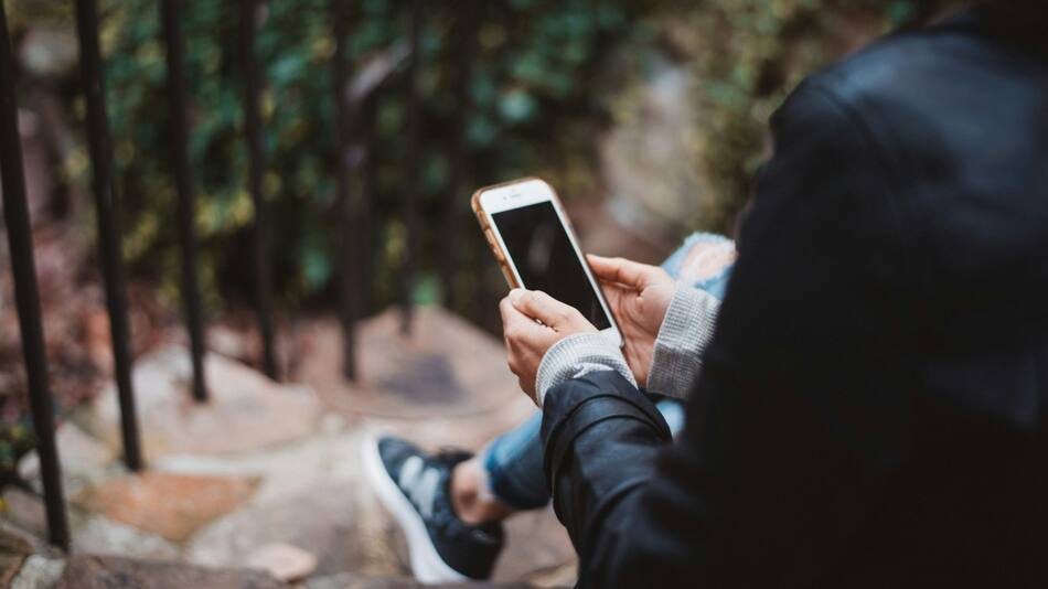 La memoria del celular llena es un problema recurrente. Foto: Unsplash.