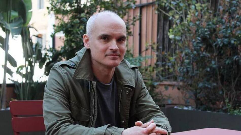 Hernán Díaz, el escritor de la novela "Trust", ganadora de un Pulitzer. Foto: Twitter @PortalDiarioAR.