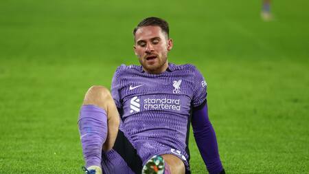 La lesión de Alexis Mac Allister ante Sheffield United. Foto: Reuters.