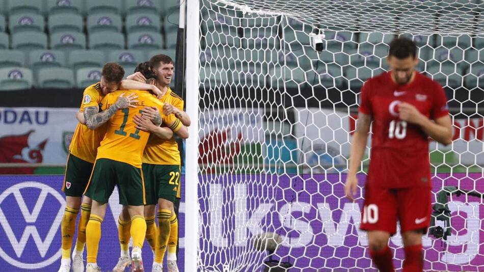Festejo de Gales ante Turquía por la Eurocopa, AGENCIA REUTERS