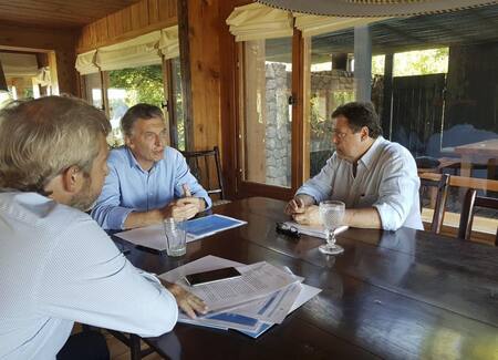 Mauricio Macri y el gobernador de Río Negro, Alberto Weretilneck (NA)