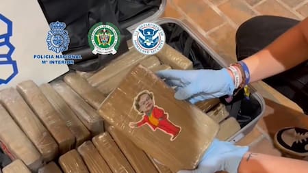 Cocaína con la cara de Gustavo Petro. Foto: captura.