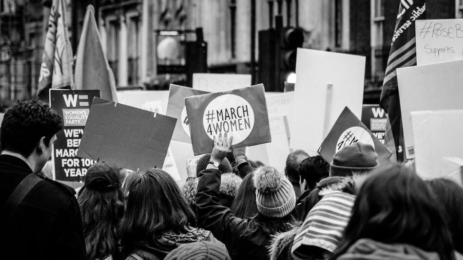 Feminismo, día de la mujer. Foto: Unsplash.