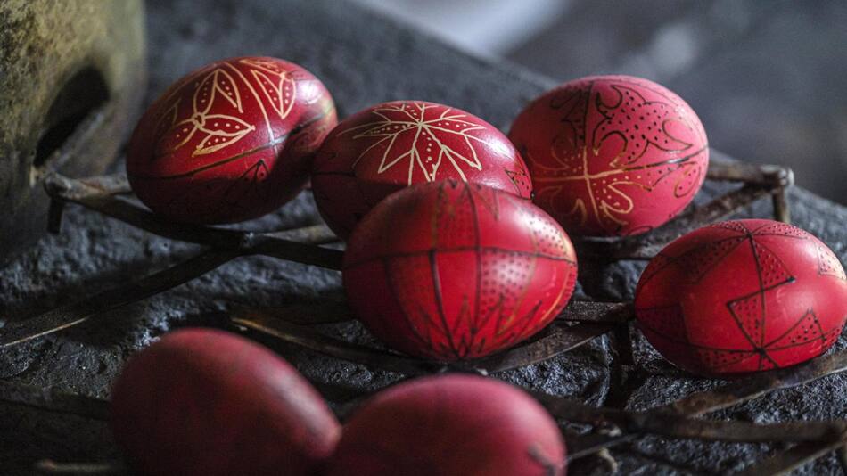 Huevos de Pascua decorados. Tradición en Rumania. Foto: Efe 2024