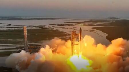 El momento del despegue en la quinta prueba con éxito del lanzamiento de Starship de SpaceX. Foto: Captura de video.