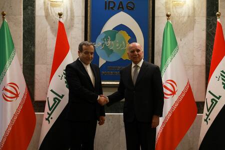 Abás Araqchí durante su visita a Irak. Foto: Reuters.