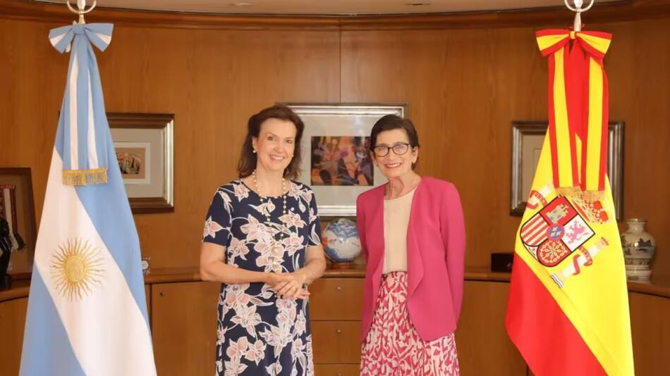 Diana Mondino y María Jesús Alonso Jiménez.