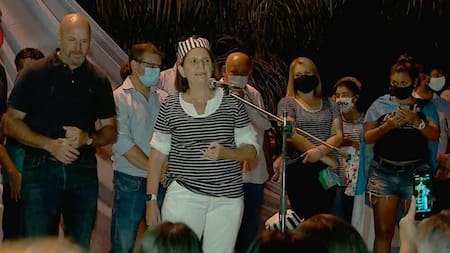 Patricia Bullrich encabezó una protesta contra Gildo Insfrán vestida de presa: “Formosa está gobernada por un tirano hace 25 años”, cuarto día de manifestaciones contra el gobernador, que se mostró con Alberto Fernández en la Rosada. Foto TN