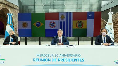 Alberto Fernández, Felipe Solá y Santiago Cafiero, 30 años del Mercosur, Cumbre del Mercosur, NA