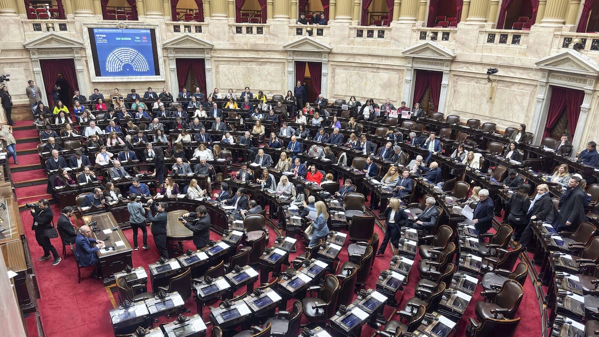 En la previa de la sesión en Diputados, el Gobierno anunció que analiza un aumento en las prestaciones para discapacidad