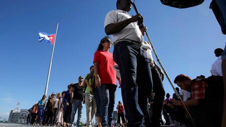 Despiden los restos de Fidel Castro (Reuters)