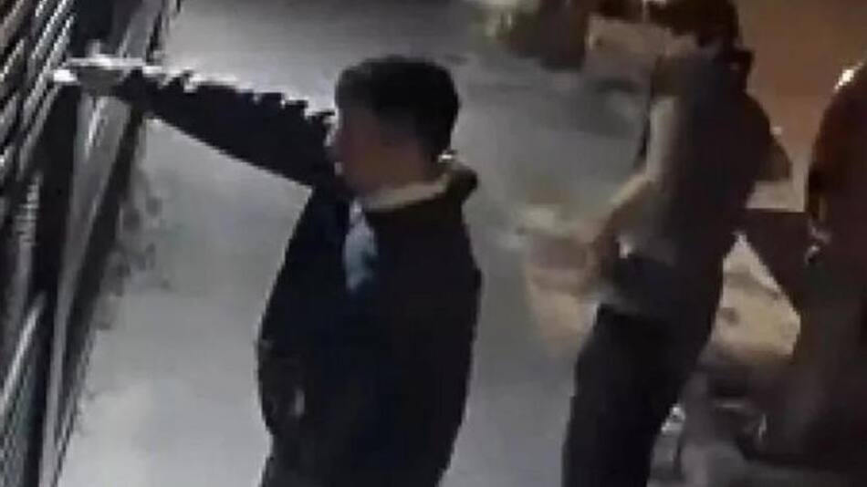 Balearon la casa del presidente del club salteño Juventud Antoniana. Foto: captura video