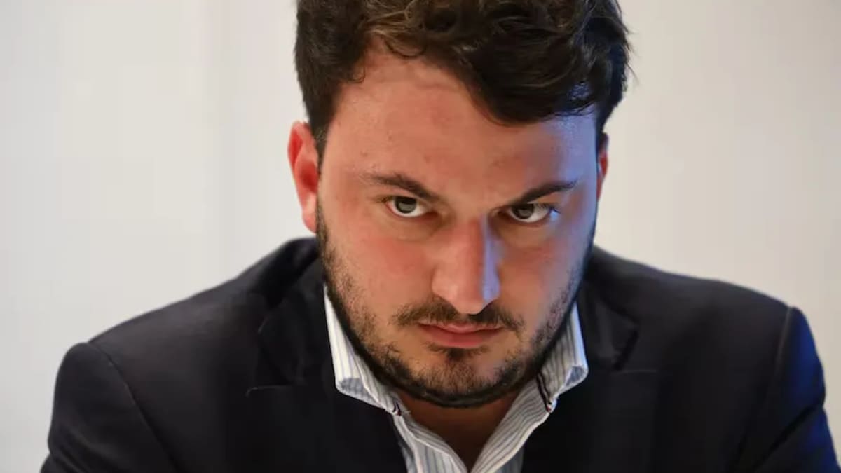 Agustín Romo: “Basta de pagar la educación de extranjeros que nos odian”