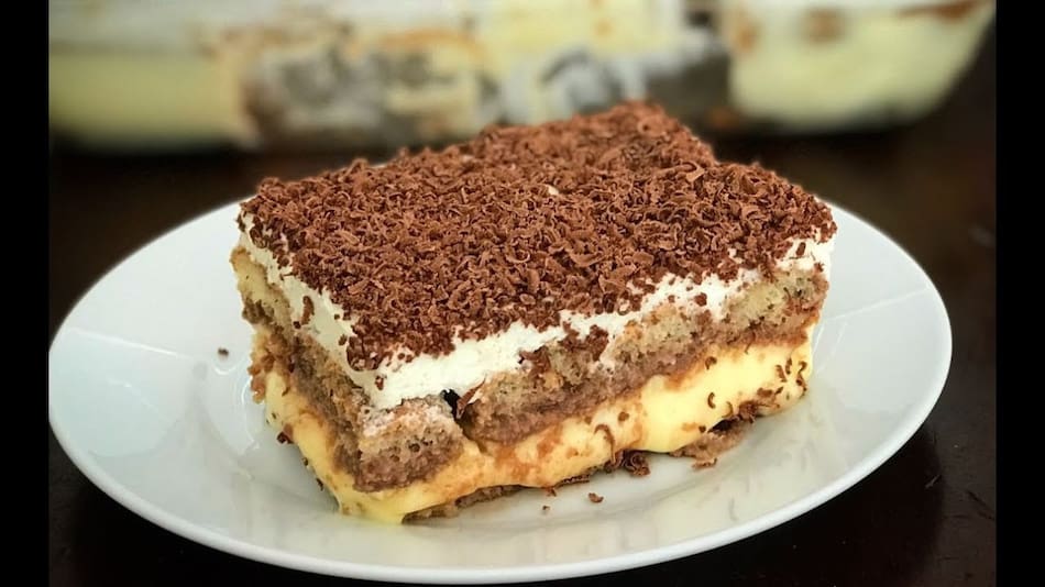 Postre frío con vainillas. Foto: captura YouTube