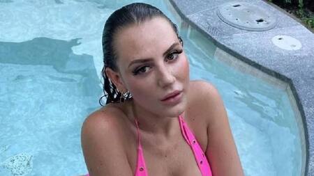 Grace Athanatos, Instagram