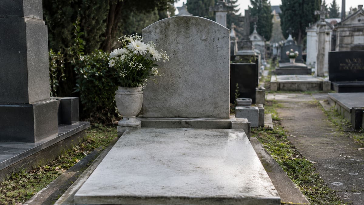 Fue al funeral de su amigo, aprovechó para visitar la tumba de su padre y murió en un infausto accidente