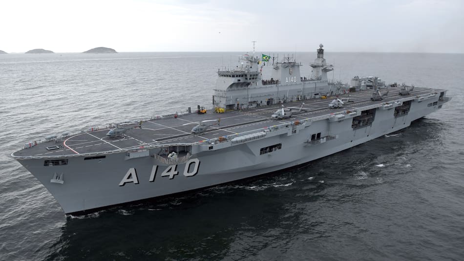 El NAM Atlântico, un buque de guerra espectacular.