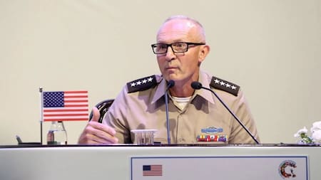 En medio del conflicto con Irán, Trump sacude al Pentágono y desplaza al jefe del Ejército de EEUU