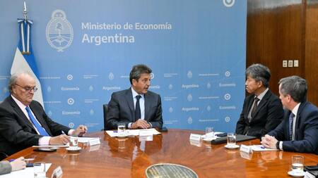 Reunión de Sergio Massa con el presidente de Toyota. Foto: Prensa.