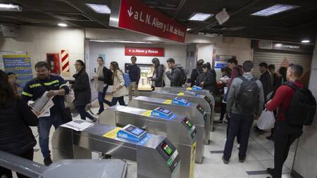 Apertura de molinetes, Agencia NA