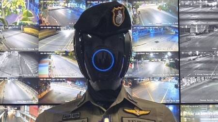 El robot Cíborg Policial con IA 1.0 de Tailandia. Foto: X/@rosariojimmy