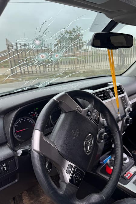 Atentado contra Rafael Belaúnde Llosa, candidato a presidente de Perú.