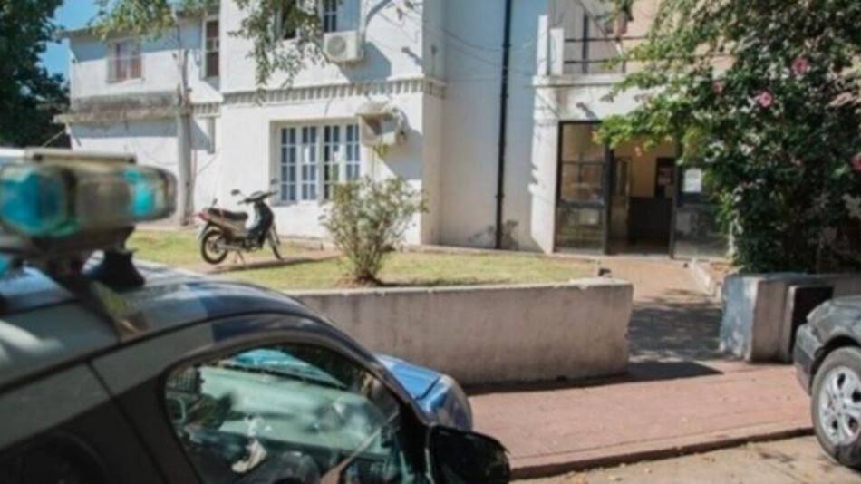 Rosario: allanaron una comisaría y detuvieron a seis policías