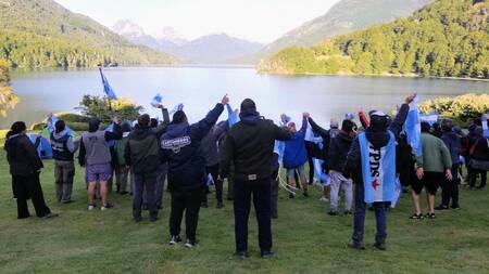 Toma de la propiedad de Joe Lewis, Juan Grabois, foto Twitter @JuanGrabois