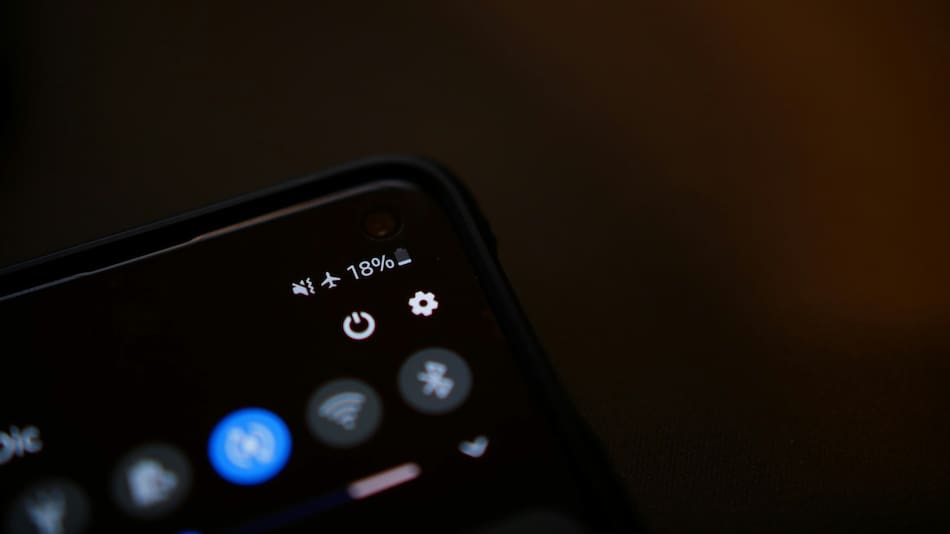 Modo avión. Foto: Unsplash.