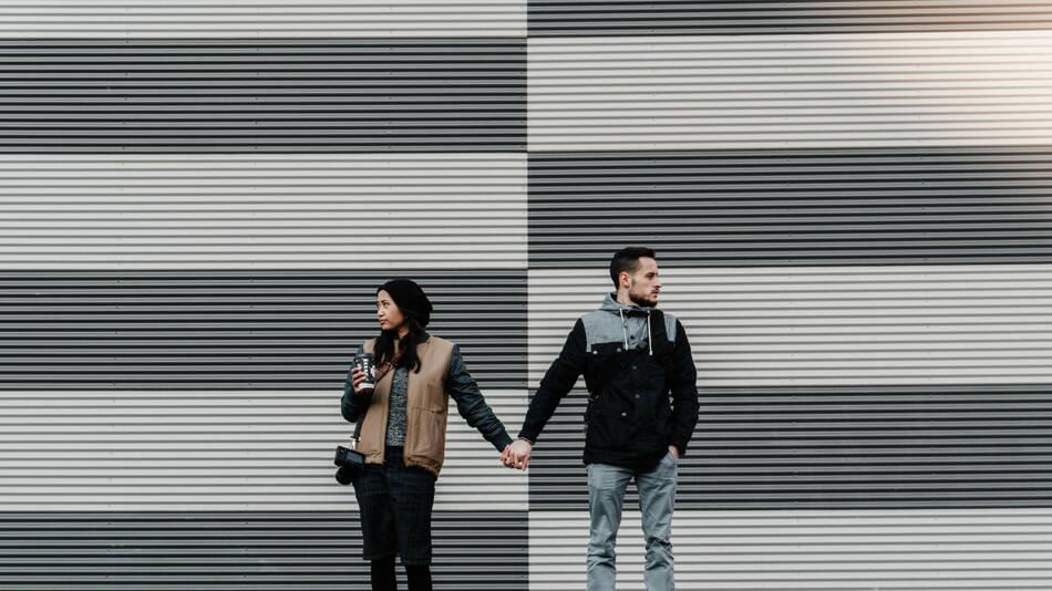 Cómo identificar una relación "back burner". Foto: Unsplash.