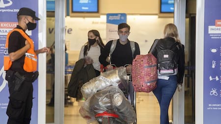 Coronavirus en Argentina, turistas, turimo, aeropuerto, NA