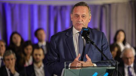 Álvaro Delgado, candidato a presidente de Uruguay. Foto: EFE.
