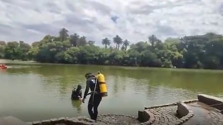 Un hombre murió ahogado en los lagos de Palermo. Foto: Captura de video.
