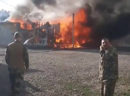 Incendio en una antigua base del Grupo Wagner. Foto: captura de video