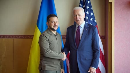 Volodímir Zelenski y Joe Biden. Foto: Reuters,