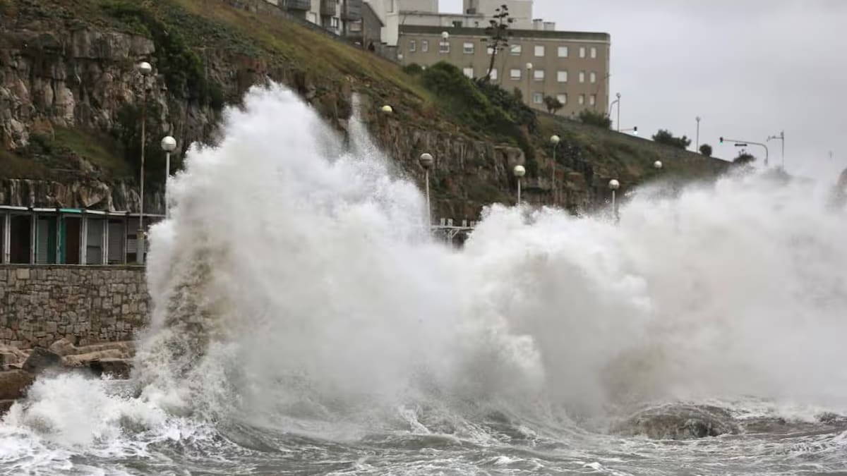 Ciclogénesis y aire polar: el AMBA sigue con viento fuerte y lluvias, mientras la Costa Atlántica soporta un temporal con marejada