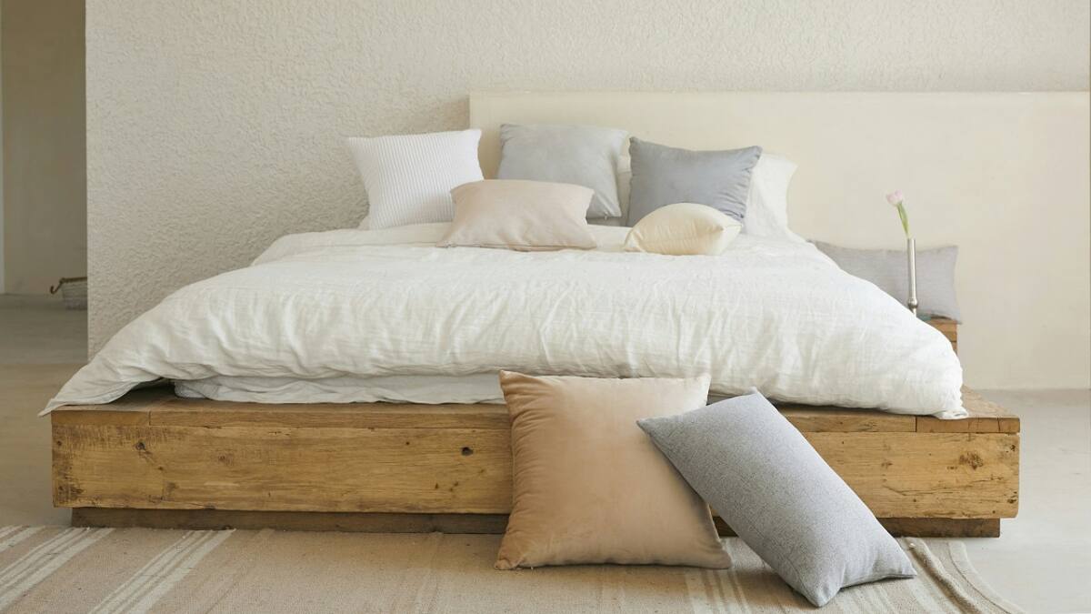 Cama; colchón; almohada. Foto: Unsplash.