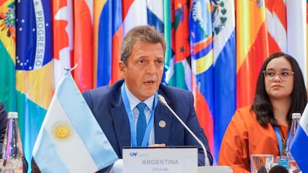 Sergio Massa en Chile: acordó financiamiento de la CAF por USD840 millones para Argentina