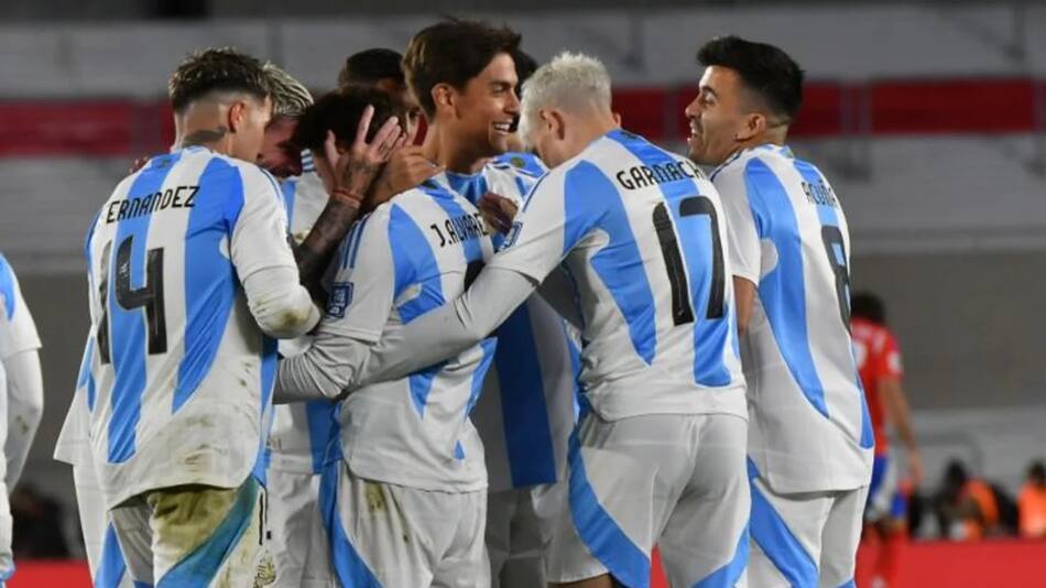 La Selección argentina se enfrenta a Venezuela. Foto: NA.